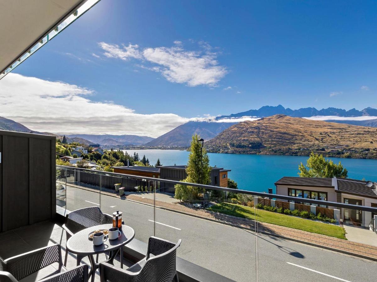 Villa St Matthews Views Cecil à Queenstown Extérieur photo